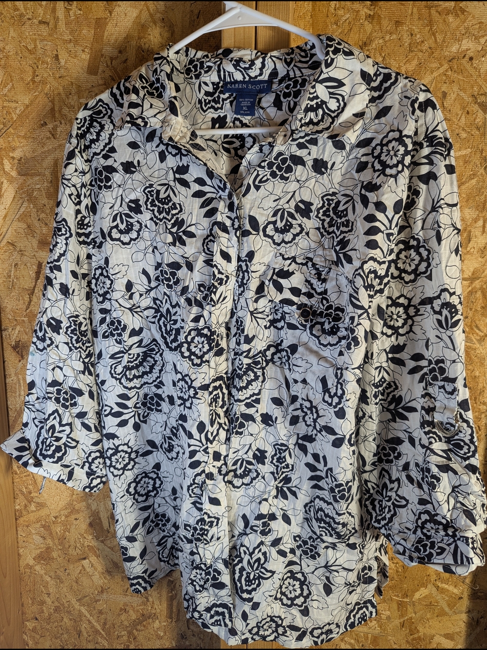 Karen Scott Black & White Floral Button-Front Women's Top